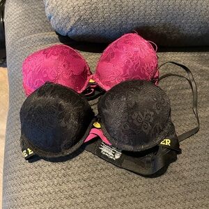Joe Boxer Black and Magenta Lace Bra Set of 2